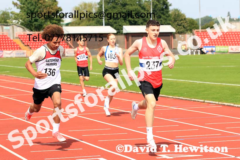 300 metres, 2024 Gateshead Tartan Games.  Photo: David T. Hewitson/Sports for All Pics